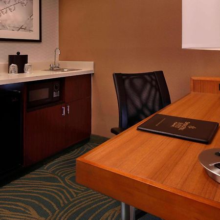 Springhill Suites By Marriott Waterford / Mystic Нью-Лондон Экстерьер фото