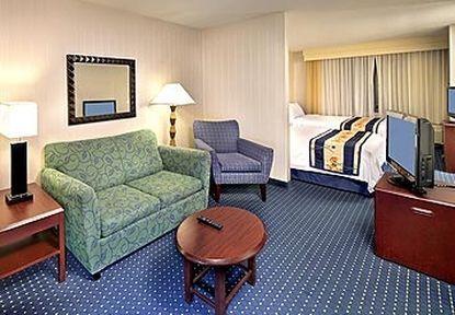 Springhill Suites By Marriott Waterford / Mystic Нью-Лондон Номер фото