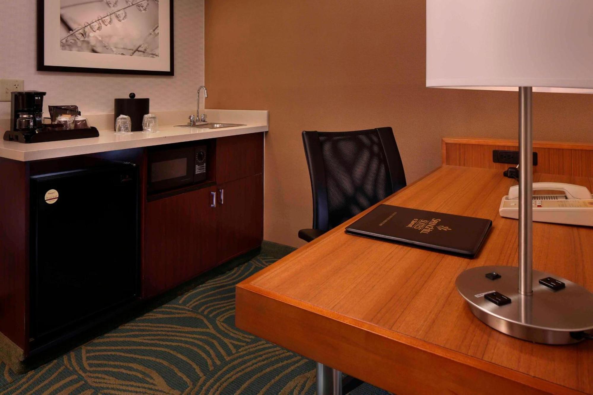 Springhill Suites By Marriott Waterford / Mystic Нью-Лондон Экстерьер фото