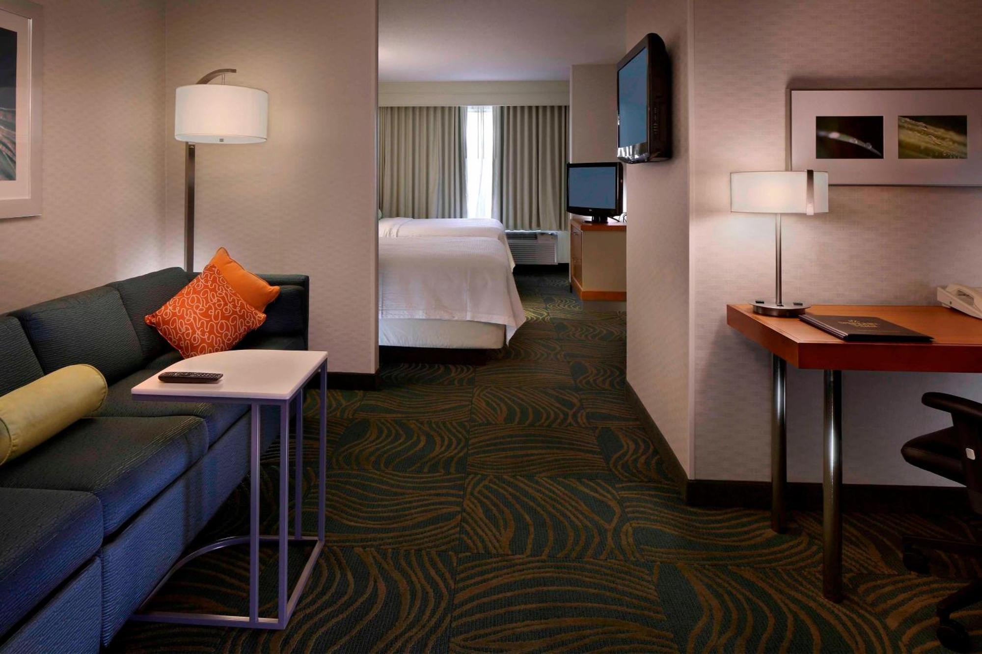 Springhill Suites By Marriott Waterford / Mystic Нью-Лондон Экстерьер фото